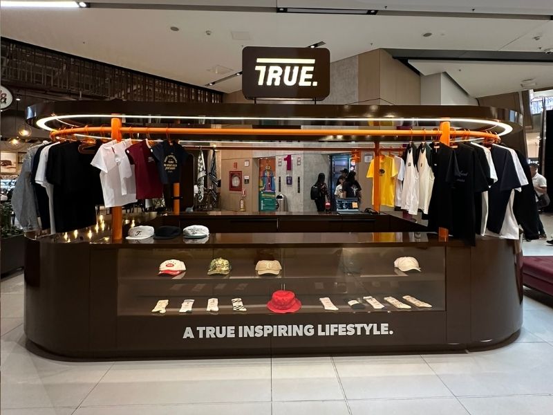 Mobiliario para tiendas de moda y calzado